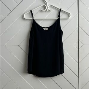 Aritzia Babaton Classic Black Camisole tank size xxs